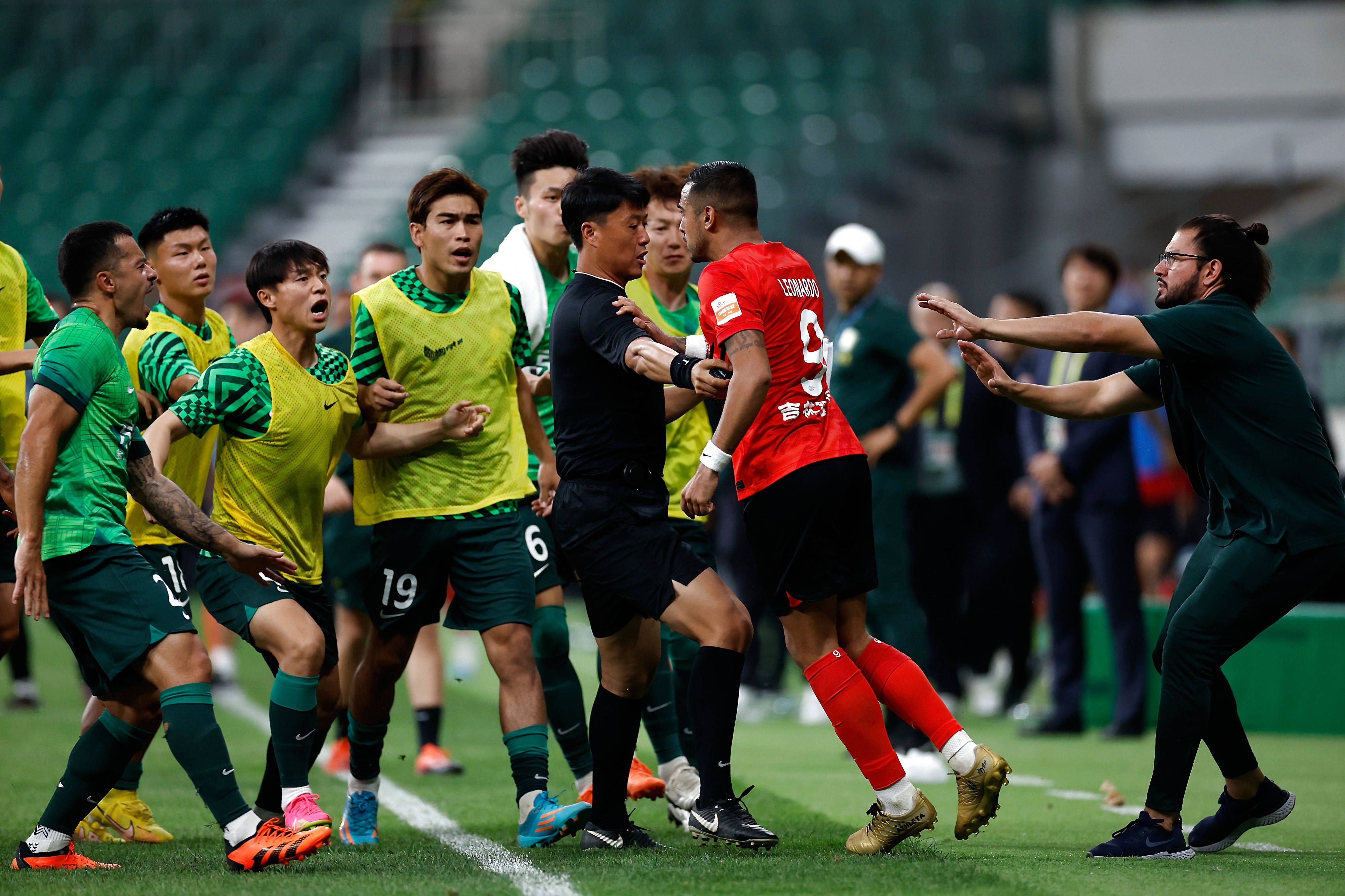 罗马半场0-0战平那不勒斯。